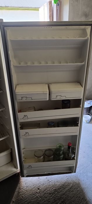 Продам холодильник Бирюса
