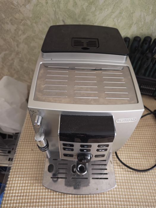 Delonghi ECAM 25.120.SB magnifica S
