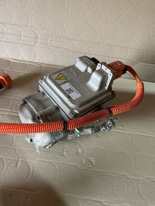 Compresor clima Dacia Spring 2 cod 926001217R an 2021-2025 complet