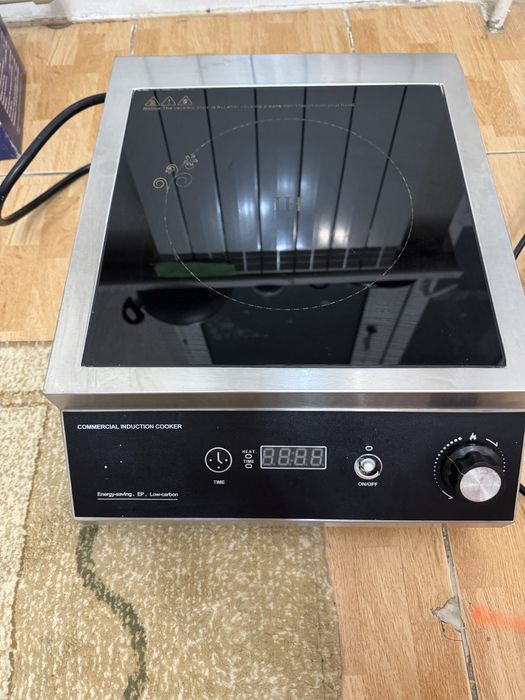 Продам индукционую плиту