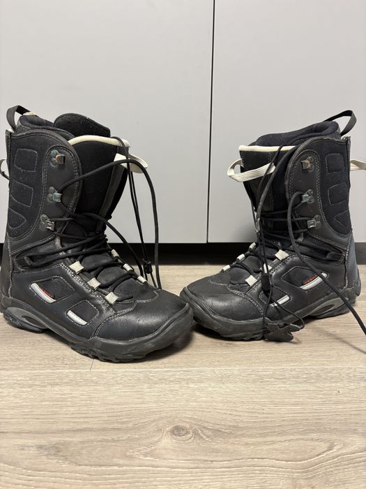 Booti snowboard marimea 43 44 (clapari ski)