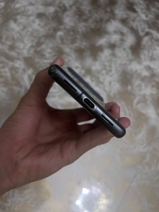 Pixel 7  8/128 Черный цвет