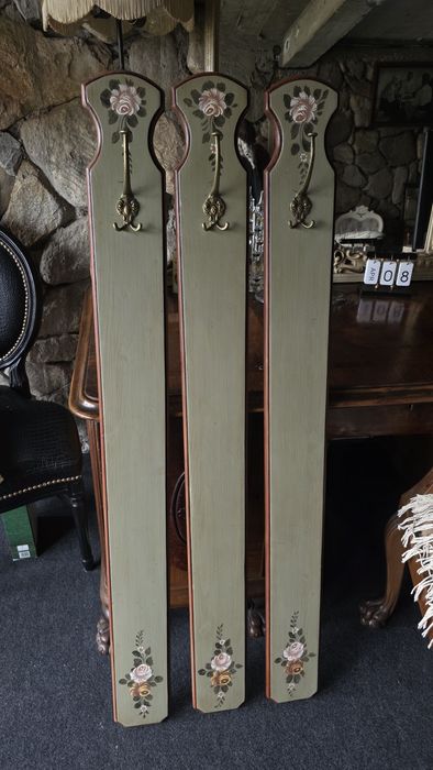 Set cuier lemn pictat manual