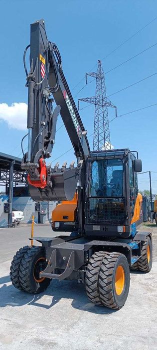 Экскаватор Viamar XN-75B - Двигатель Yanmar