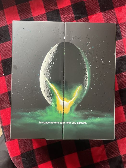 Чужой монстр хай