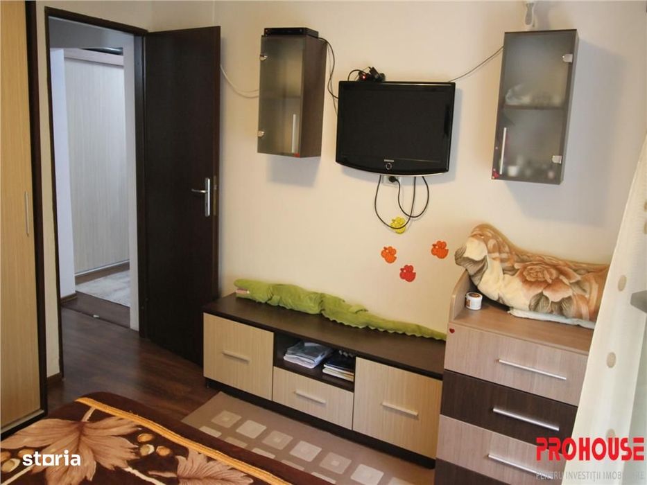 Zona Martir Closca - 2 camere decomandate