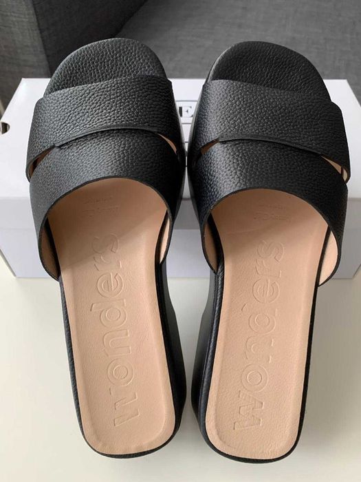 Saboti piele Wonders (Spania) marime 38, negru