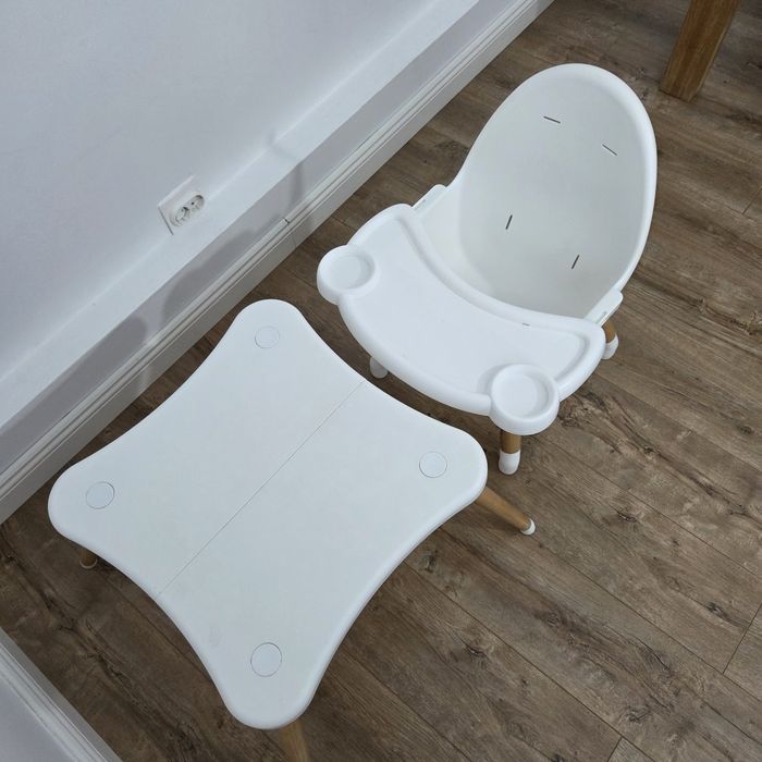 Scaun de masa bebe