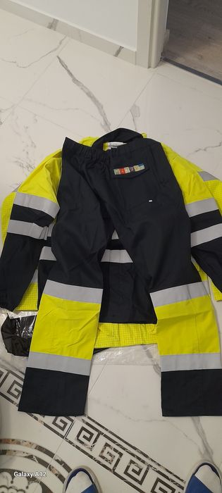 Salopetă nouă safety