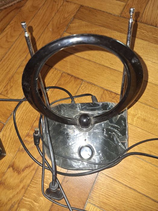 Antena camera DVB-T2 cu amplificare
