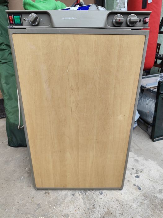 Хладилник,фурна и форселт