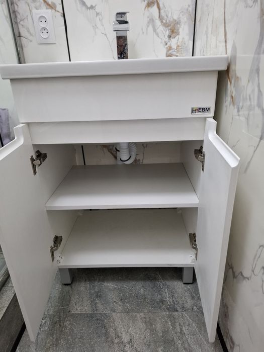 Продам мойку новую