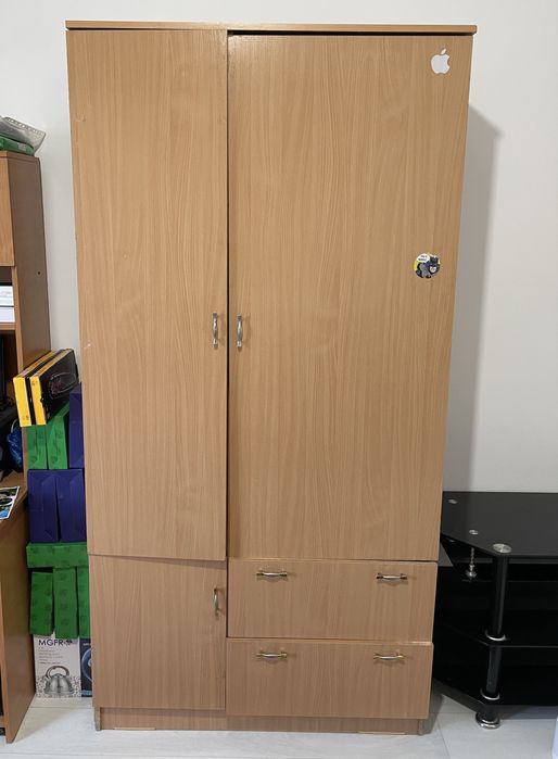 Продаем шкаф.