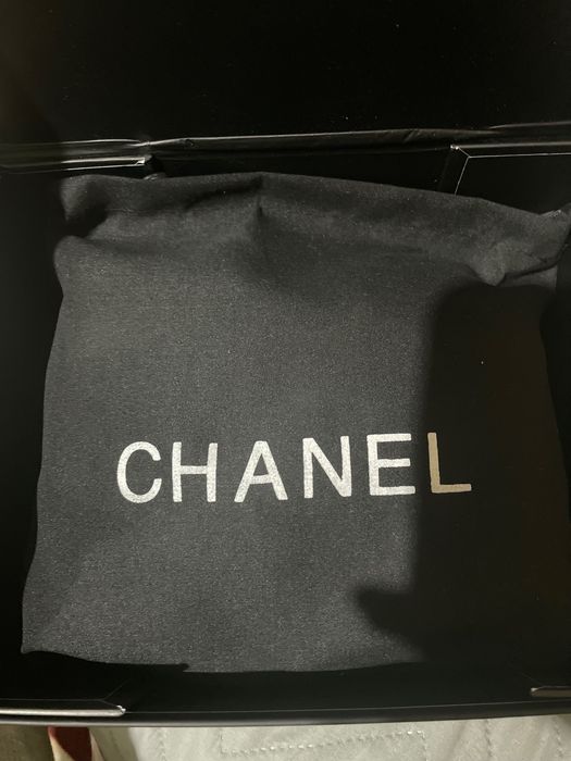 C*H*A*N*E*L чанта