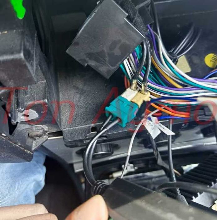 Антена усилвател Fakra Факра Към DIN Дин VW AUDI SEAT SKODA PORSCHE