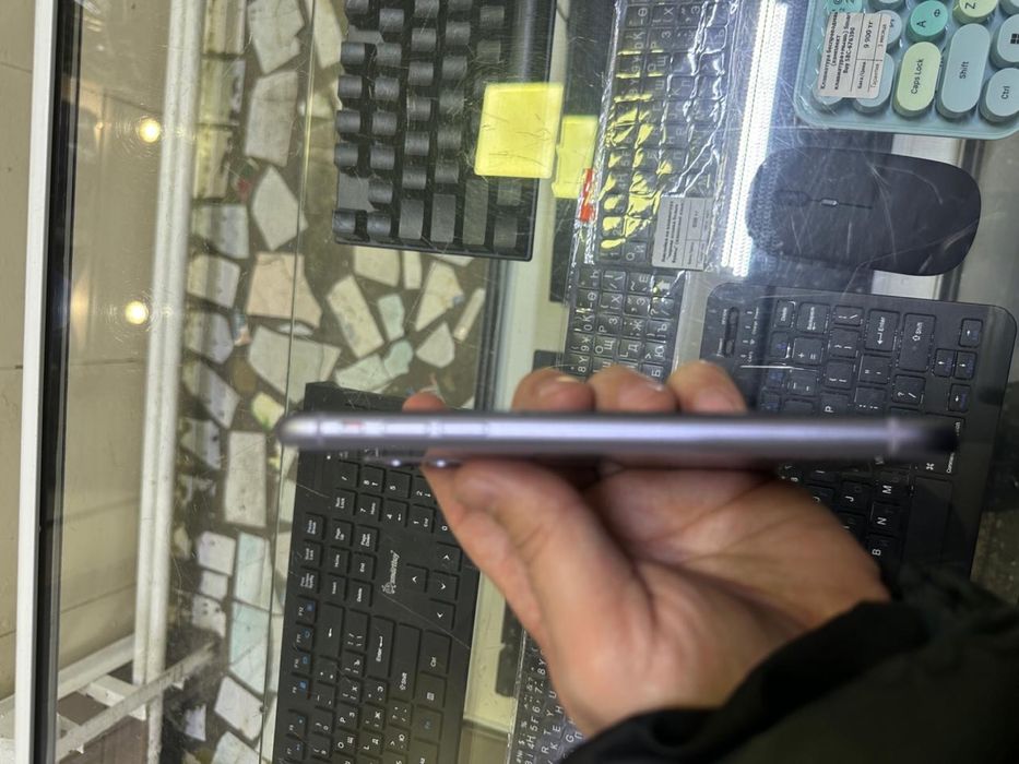 Iphone 11 на 256GB, akb 82%