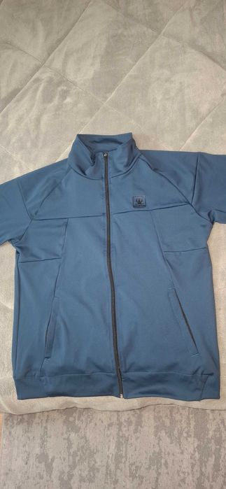 Спортен екип от две части Armstar