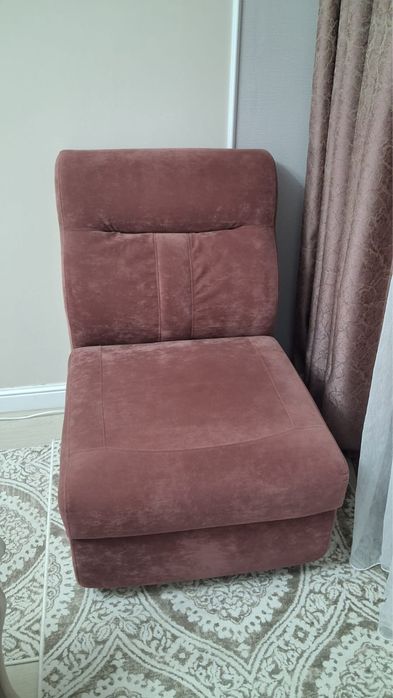 Продам диван с креслом