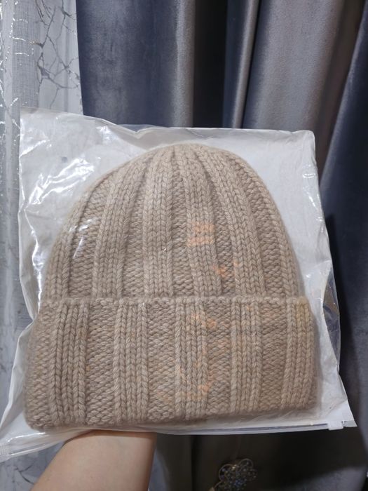 Продам новые шапки