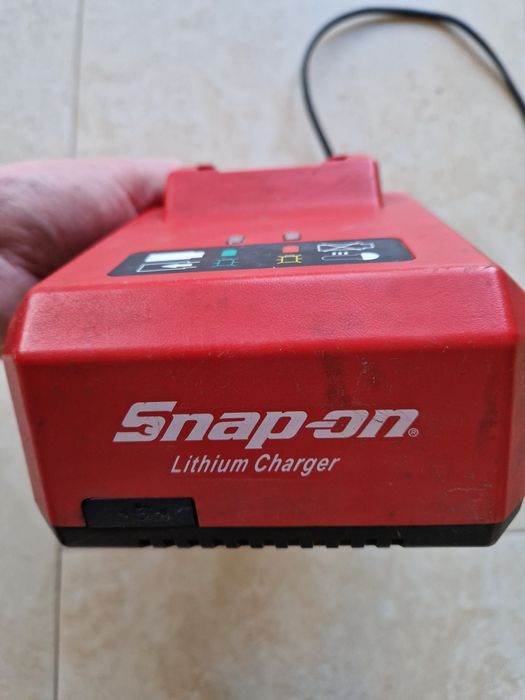 Snap-On CTC 720 - incarcator ( sursa )