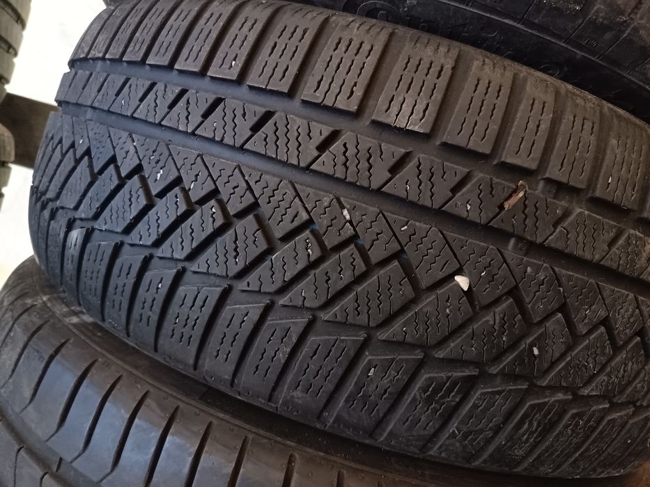 Anvelope MS iarna 225 55 16 continental 2015 6.5mm.