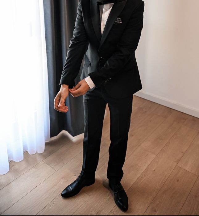 Costum ceremonie negru Marecom