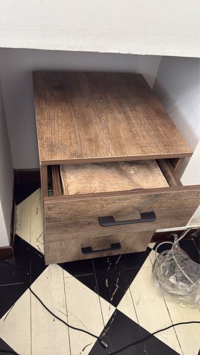 Стол руководителя с тумбой