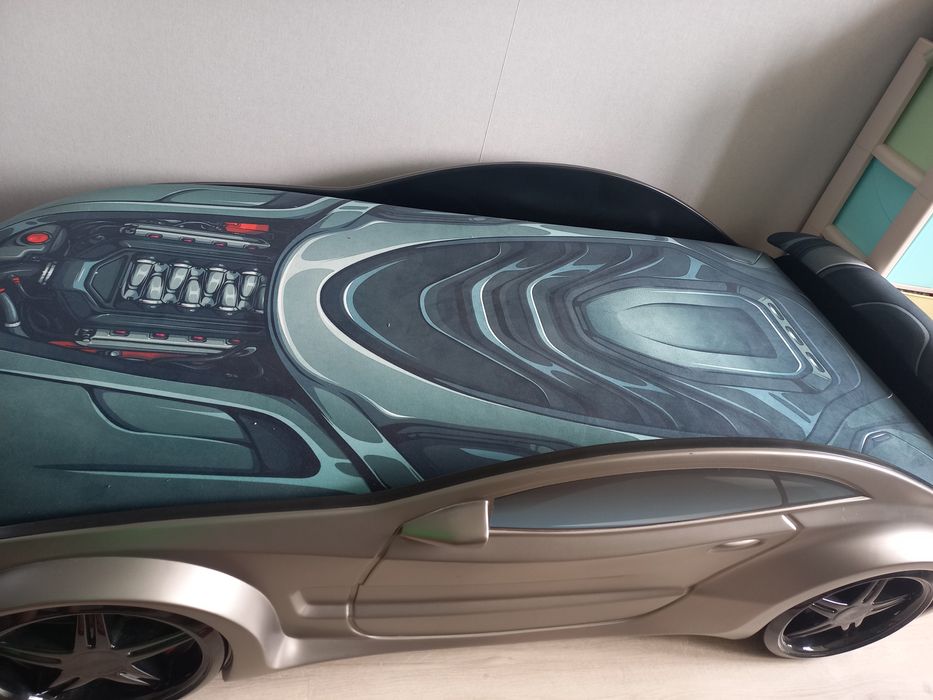 Продам детский кровать машинку