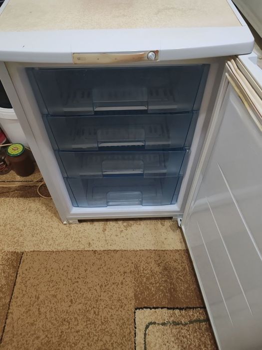 Продам морозильную камеры