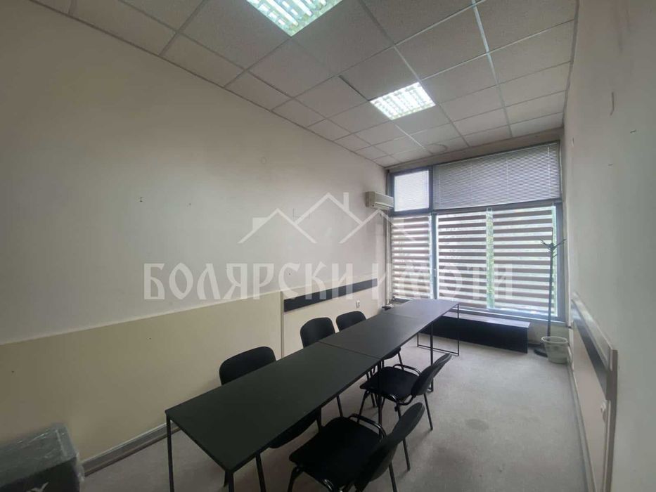 Офис над Нова болница