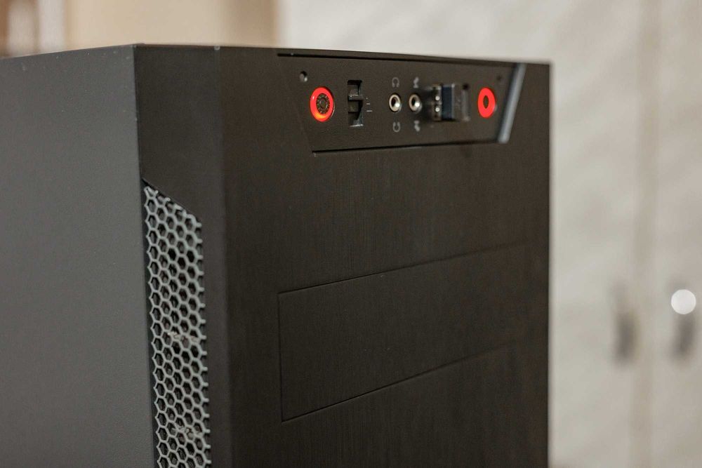 8-ядрен компютър, MSI Х570, 32 GB