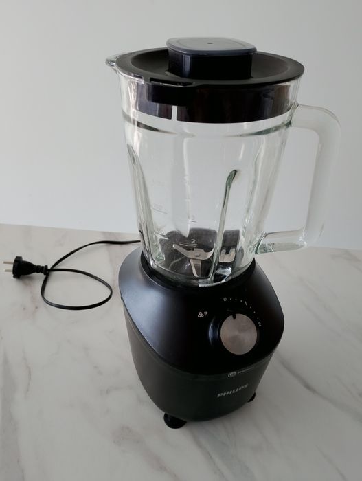 Philips блендер със стъклена кана