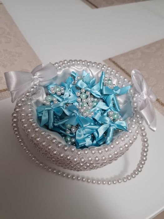 Vând cocarde mici invitati nunta