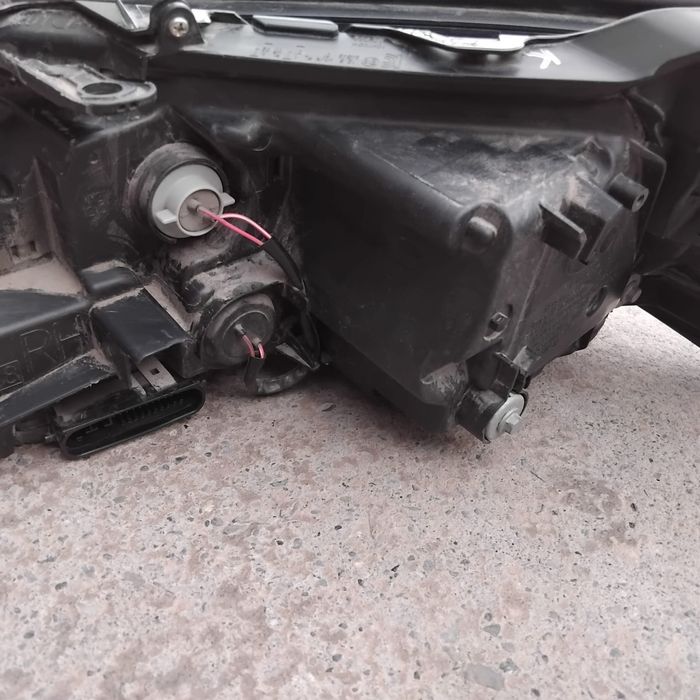 Фара камри 70,75