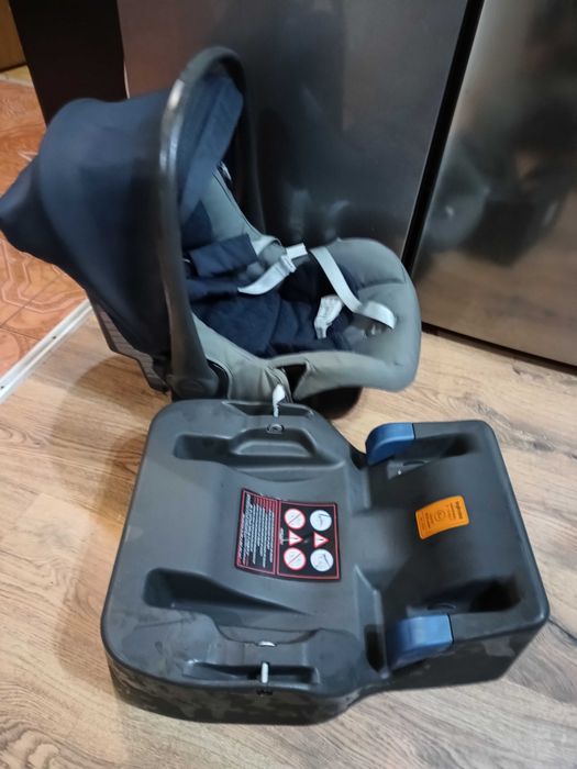 Cărucior de maximă calitate cu toate accesoriile pentru noua mămică!