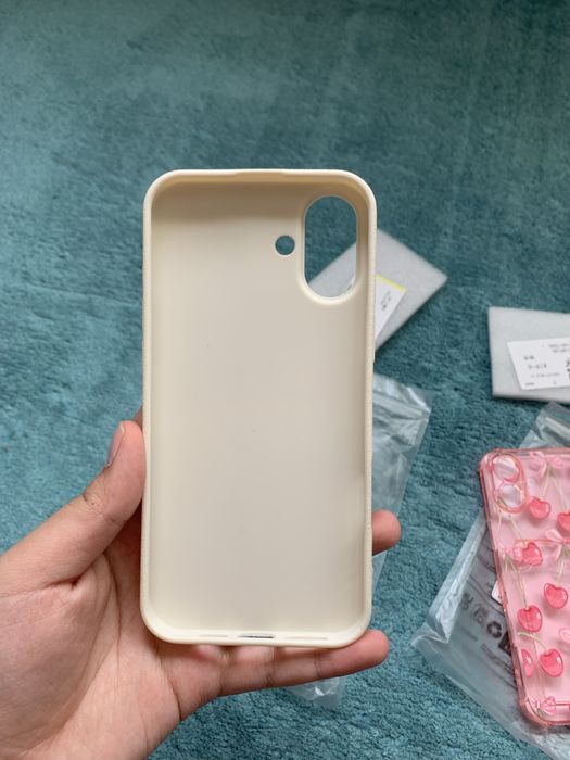 Чехлы на 16 айфон plus