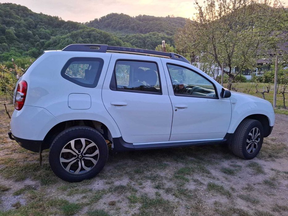 DACIA DUSTER SUB 100000 Km = 4x4 DIESEL 1.5 DCI = 2016