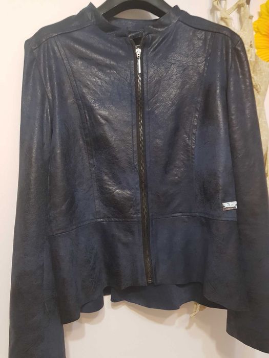 Ново дамско яке на  19V69 ITALIA