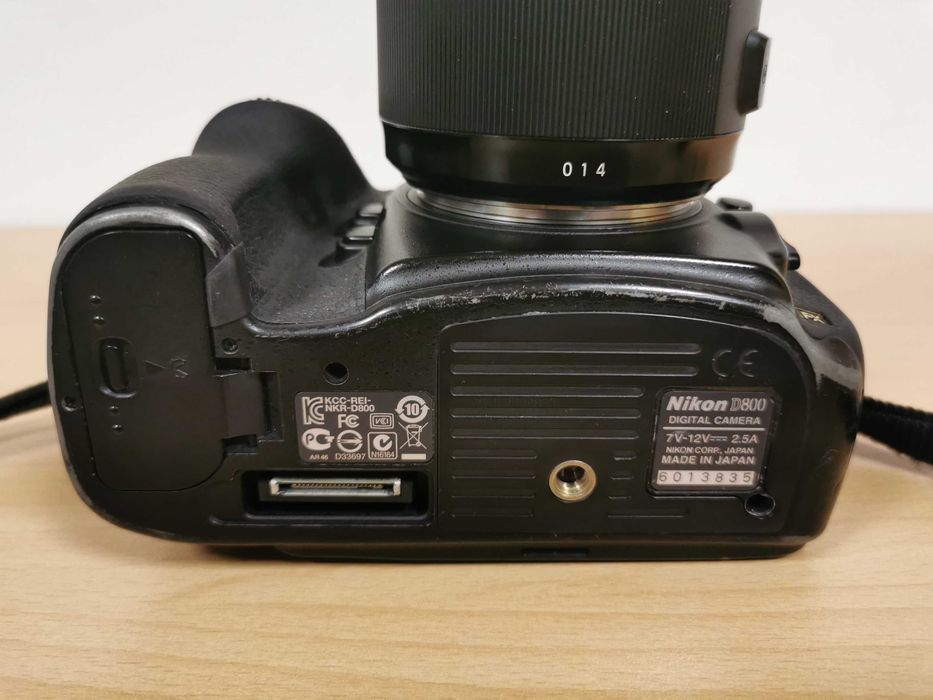 Nikon D800 професионален фотоапарат с 36.3MP Full Frame матрица