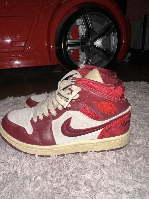 Air Jordan 1 mid red