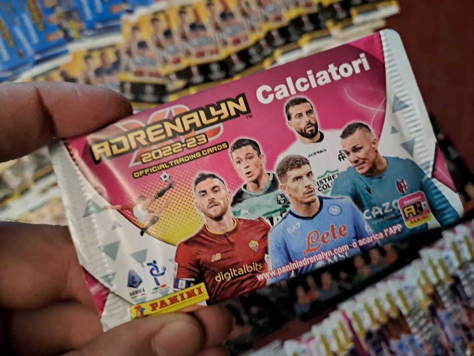 PANINI и Topps пакети с футболни карти