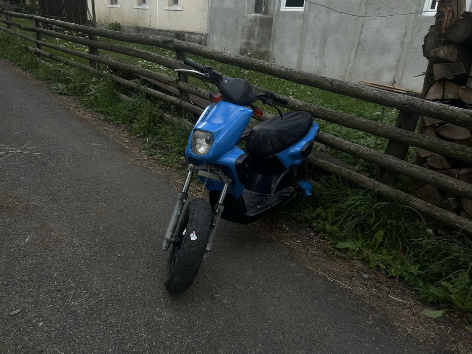 Vand scuter yamaha slider