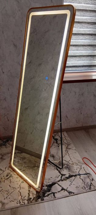 Зеркало с LED-подсветкой,