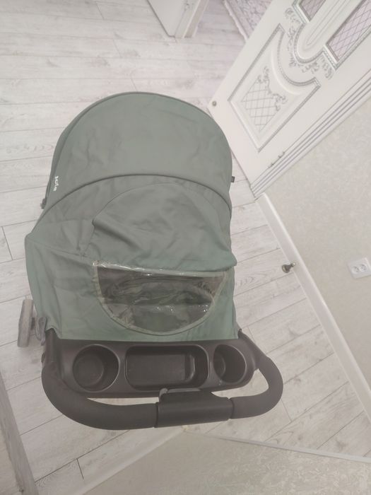 Продам коляску фирмы Joie