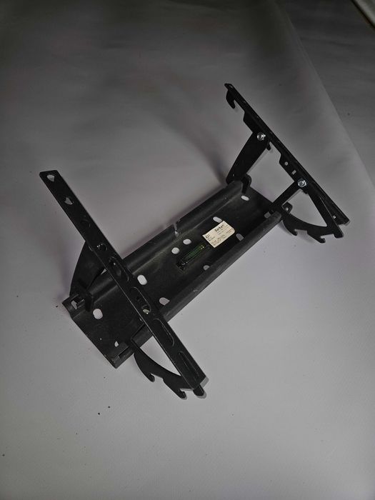 Кронштейн крепление под телевизор на стену