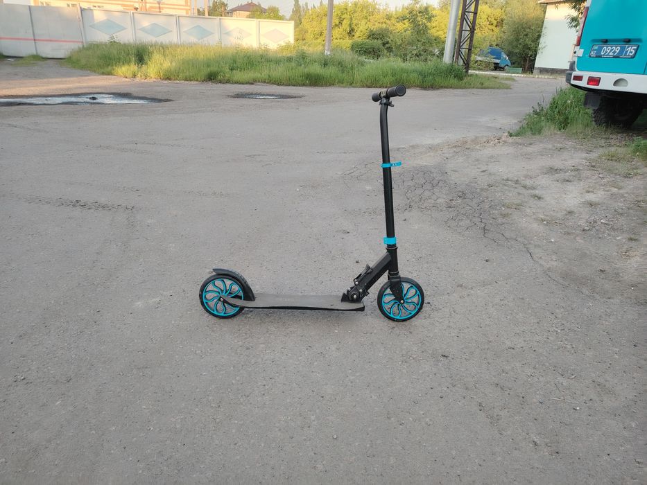 Продам самокат складной