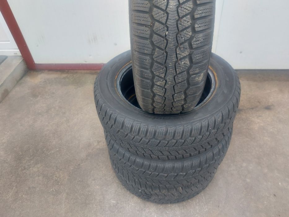 150 lei bucata! Set anvelope M+S/IARNA 205 55 16 Motrio! 7 mm