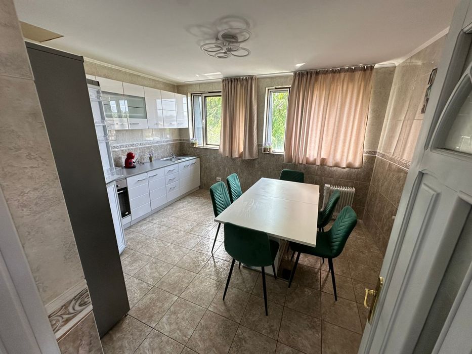 Apartament de închiriat