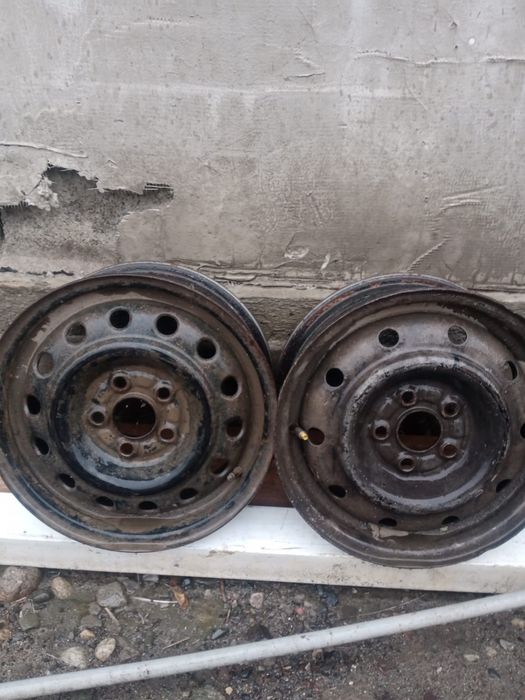 Продам запчасти на мазду 626