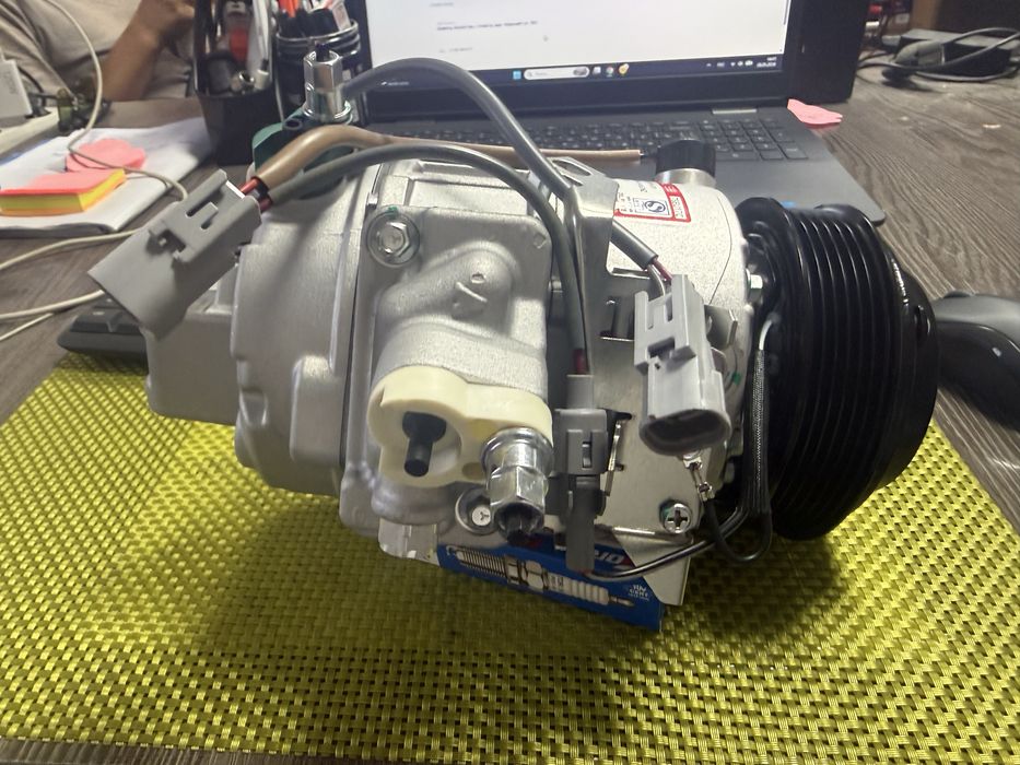 Компрессор кондиционера Toyota 3UZ-Fe 4.3